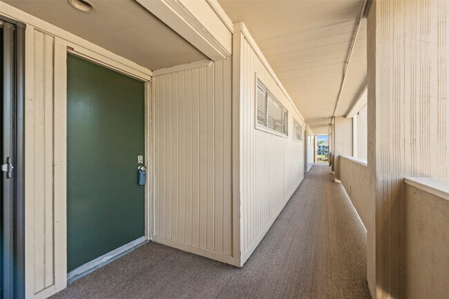 Building Photo - 12600 Melville Dr