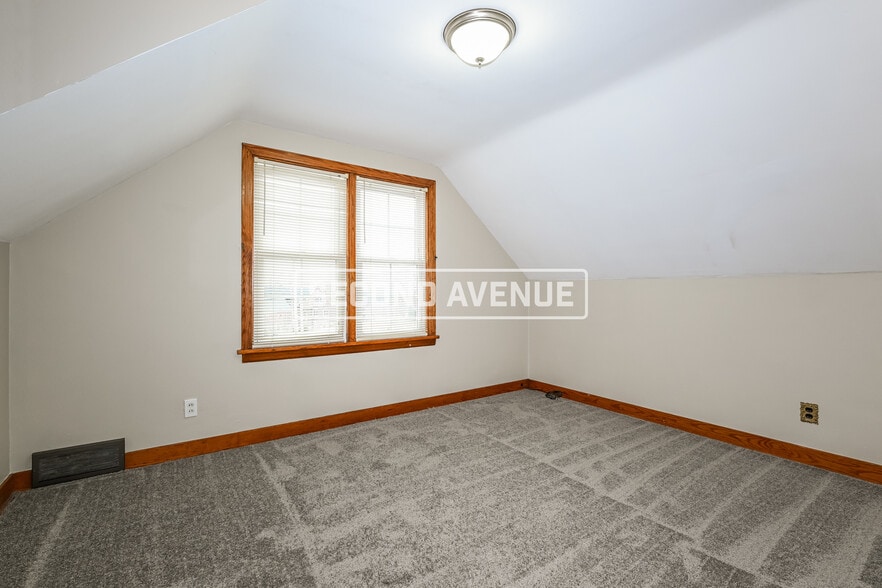 Building Photo - 1514 James St