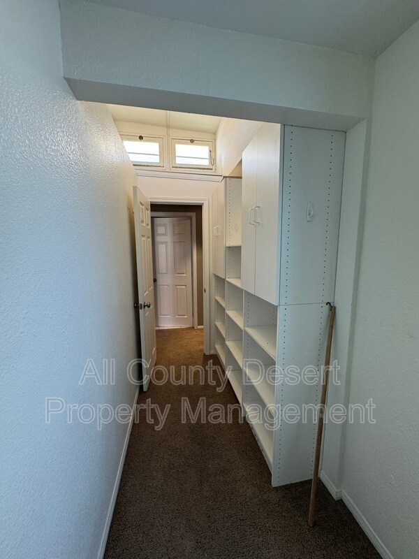 Building Photo - 70181 Sun Valley Dr