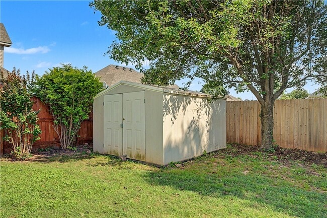 Building Photo - 3503 SW Baybridge Cove