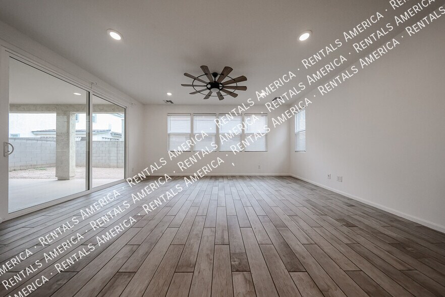 Building Photo - 1857 W 22nd Ave