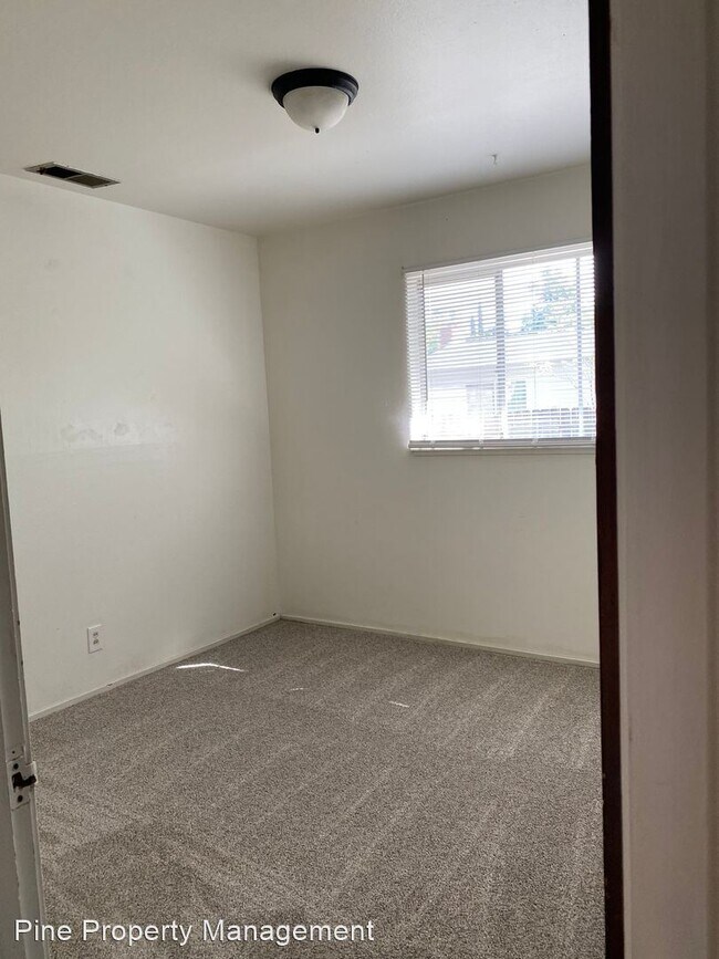 Building Photo - 3 br, 1 bath House - 2174 Paris Avenue
