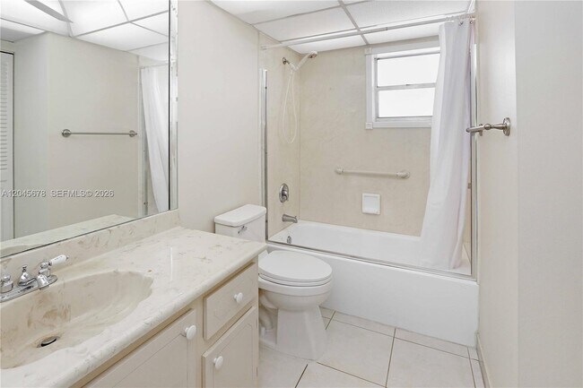 Building Photo - 505 E Dania Beach Blvd