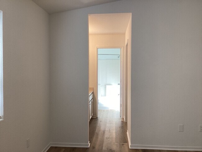 Building Photo - 1450 La Jolla Way
