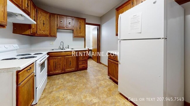 Building Photo - 14 Rancourt Ave