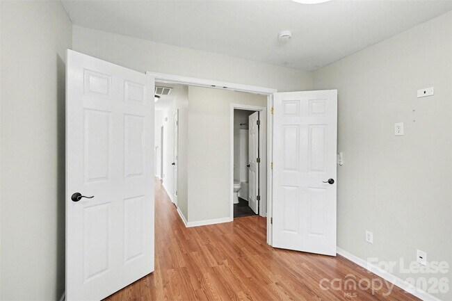 Building Photo - 4962 Bentgrass Run Dr