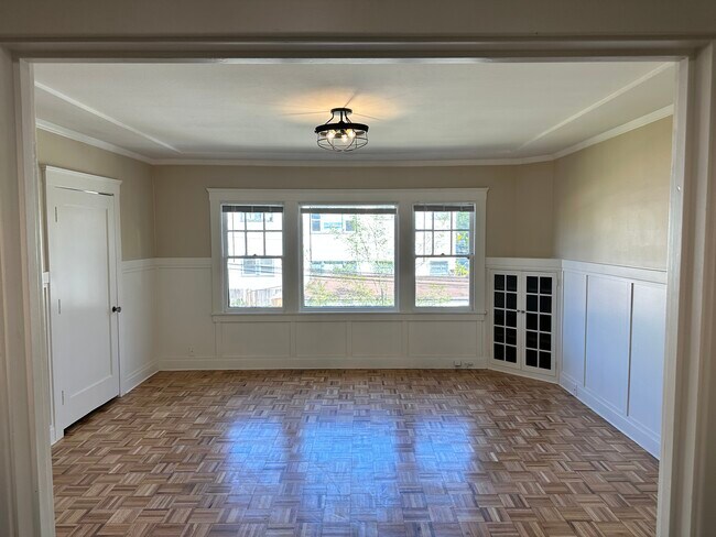 Building Photo - 778 61st St