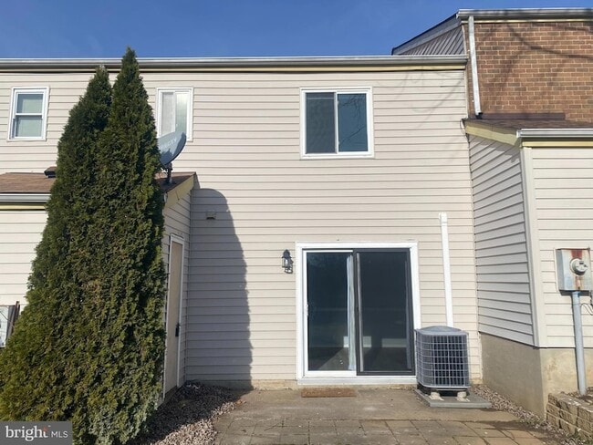 Building Photo - 4313 White Oak Ct