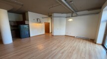 Building Photo - 320 Graham Ave