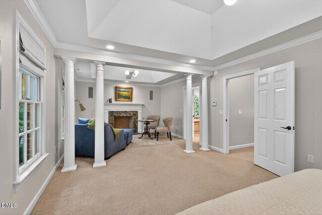 Building Photo - 1202 Summerville Ln