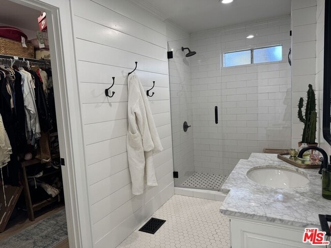 Building Photo - 456 S McKnight Rd