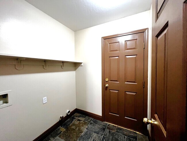 Building Photo - 4211 Rio Viejo Dr