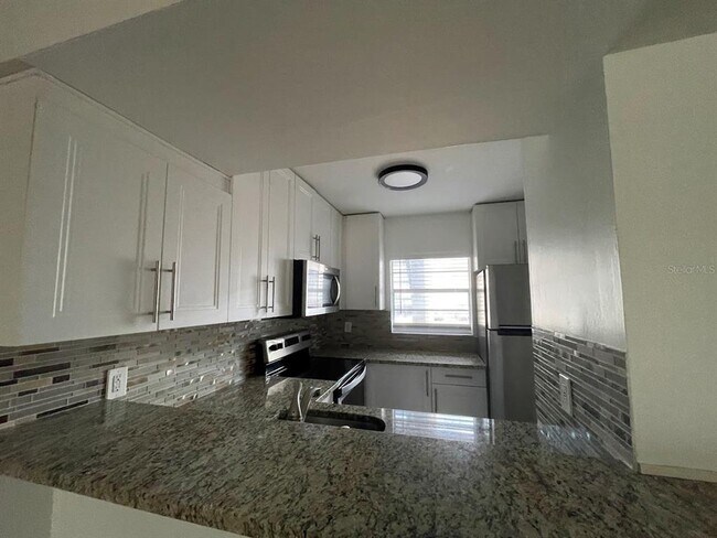 Building Photo - 2625 FL-590