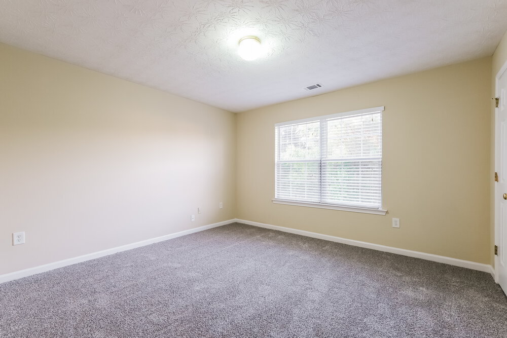 Building Photo - 4065 Crescent Walk Ln NE