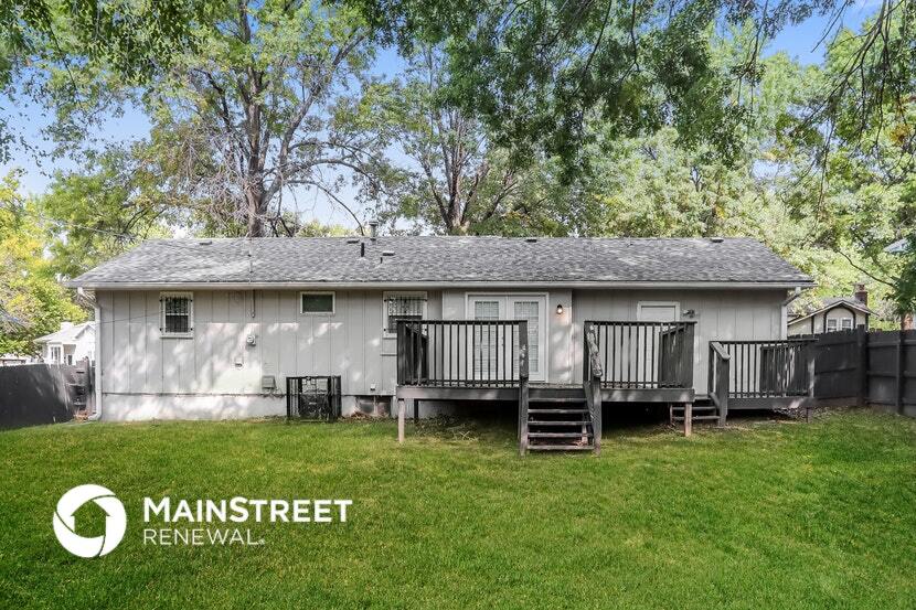 Building Photo - 11955 Sycamore Ave