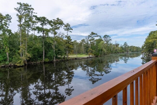 Building Photo - 5004 Cypress Lake Dr