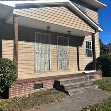 Building Photo - 901 Shallowford Rd