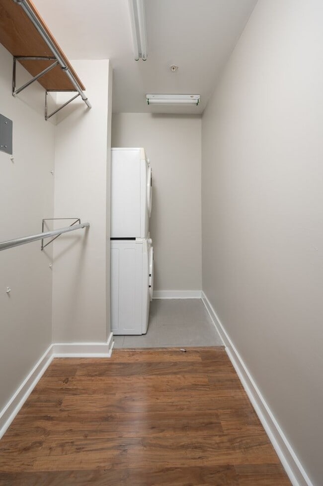 Building Photo - **WALKABLE MIDTOWN CONDO WITH BALCONY AND ...