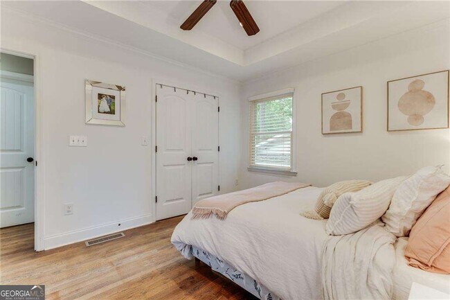 Building Photo - 2357 Cortez Way NE