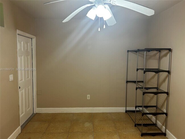 Building Photo - 7630 SW 73rd Pl