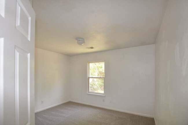 Building Photo - 3BR/1.5BA Home – Great Norfolk Location!