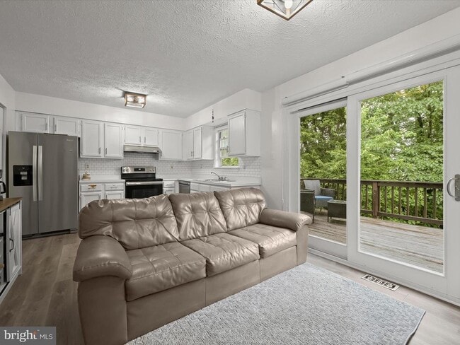 Building Photo - 7729 Patuxent Oak Ct