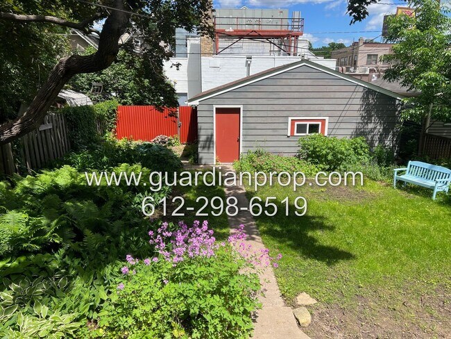 Building Photo - Mac Groveland House Available August 1, Fu...