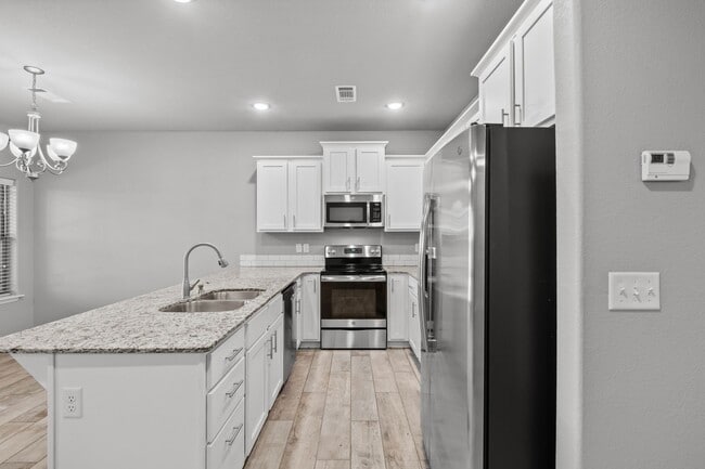 Building Photo - Rupple Meadows - 4 bed / 4 bathroom Coming In April