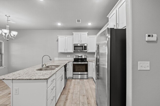 Building Photo - The Perfect Rental in Rupple Meadows!