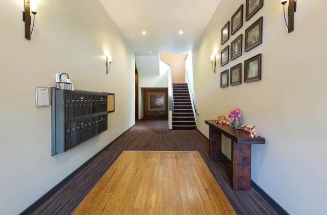 Building Photo - 5403 Ballard Ave NW