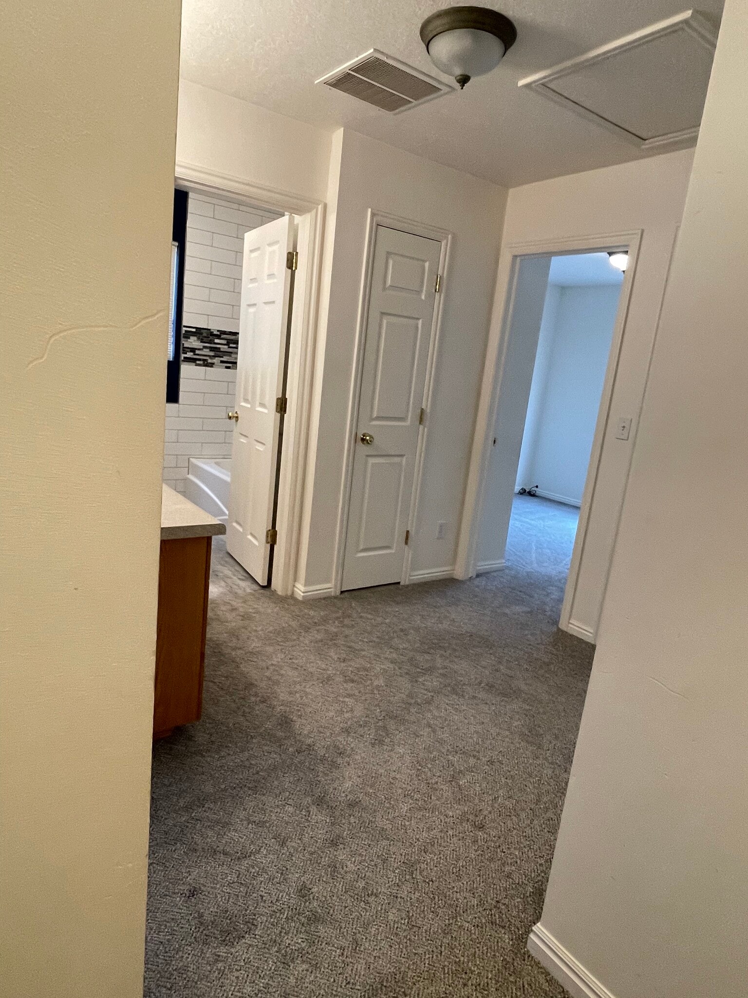 2nd Floor Landing - 360 W 300 S