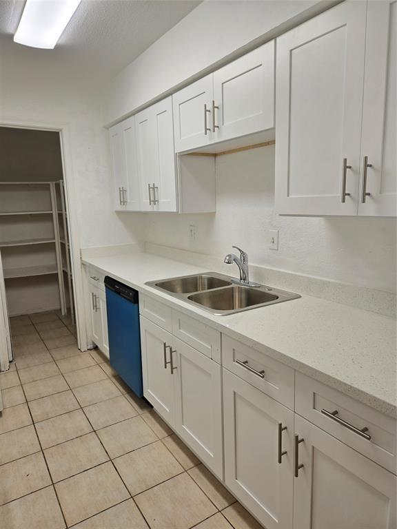 Building Photo - 7400 Bellerive Dr