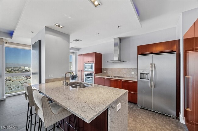 Building Photo - 4471 Dean Martin Dr
