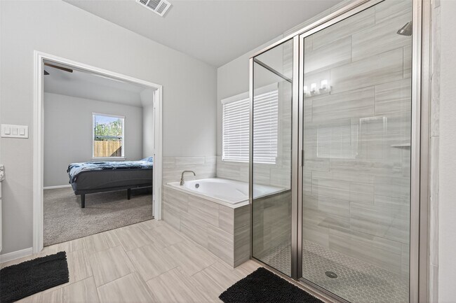 Building Photo - 11676 Whirlaway Dr