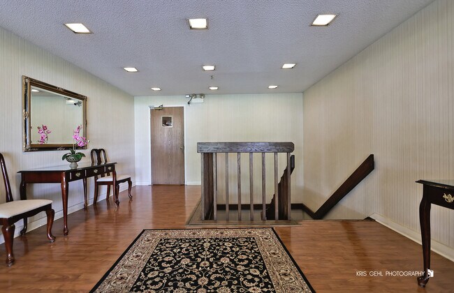 Building Photo - 12900 W Heiden Cir