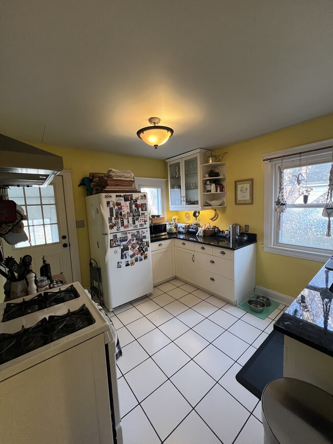 Building Photo - 436 Withington St