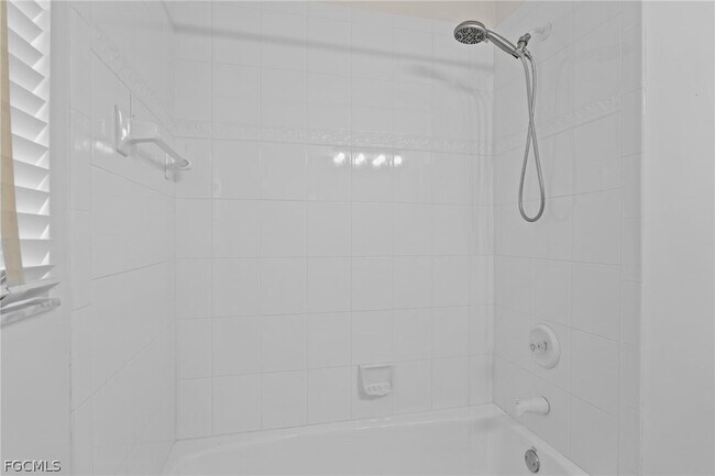 Building Photo - 2822 SW 49th Terrace