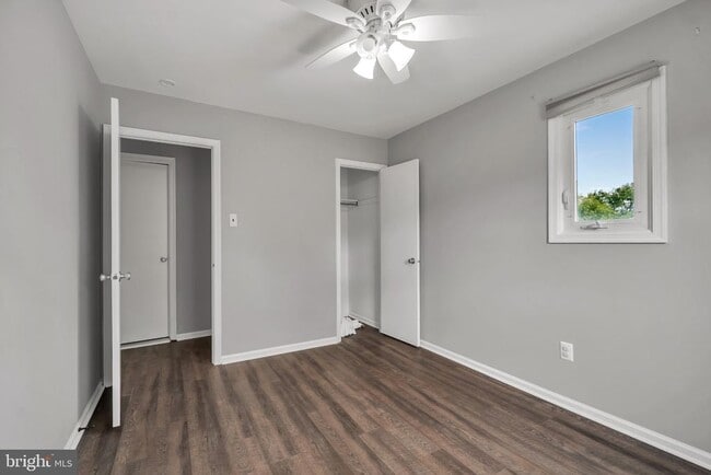 Building Photo - 20 Gatehouse Ln