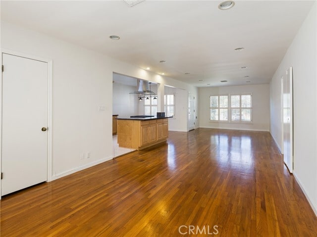 Building Photo - 7024 Alverstone Ave