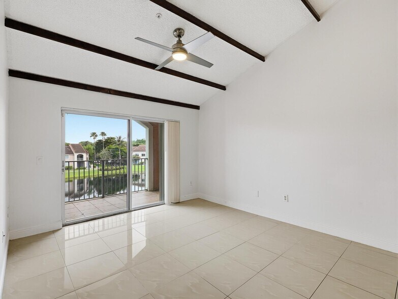 Building Photo - 12166 Saint Andrews Pl
