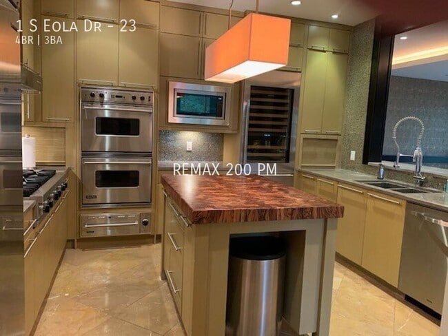 Building Photo - 1 S Eola Dr