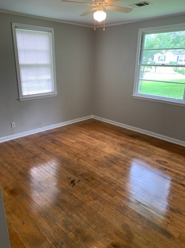 Building Photo - 2041 Mona Lisa Dr