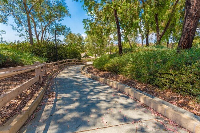 Building Photo - 27221 Camden Pl