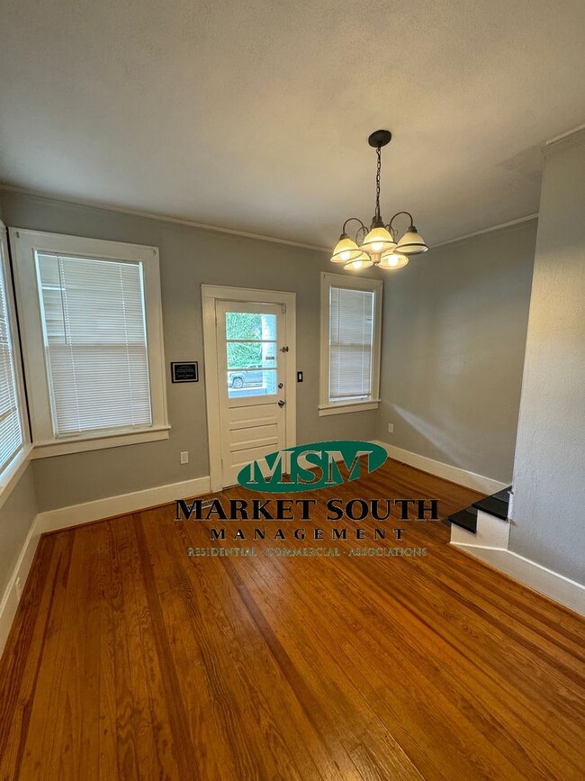 Building Photo - **REDUCED** HISTORIC ARDSLEY PARK HOME