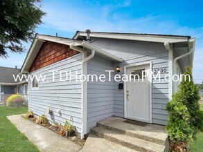 Building Photo - Charming 3-Bed Home with Granite Counterto...