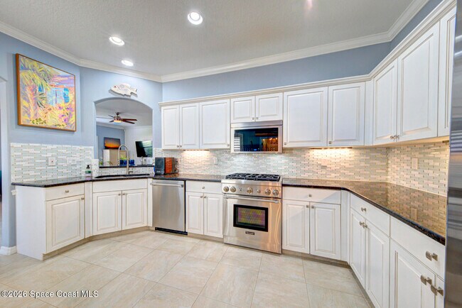 Building Photo - 1937 Golf Vista Blvd