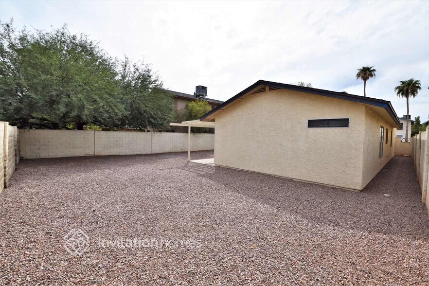 Building Photo - 4108 E Covina St