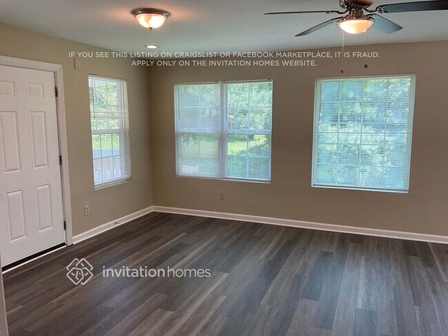 Building Photo - 3620 Castlegate Dr