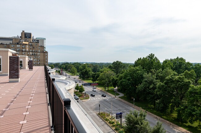 Building Photo - 20 N Kingshighway Blvd