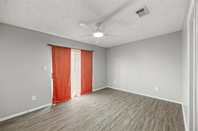 Building Photo - 10066 Sharpton Dr